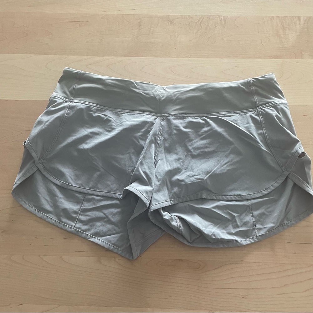 Lululemon Speed Up Shorts 2.5”